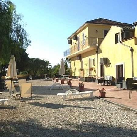 Oasi Del Fiumefreddo Villa ฟิวเมเฟรดโด ดิ ชิซิเลีย ภายนอก รูปภาพ