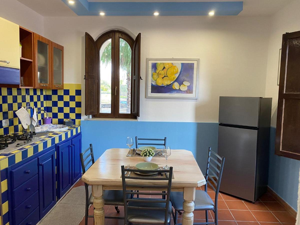 Oasi Del Fiumefreddo Villa ฟิวเมเฟรดโด ดิ ชิซิเลีย ภายนอก รูปภาพ