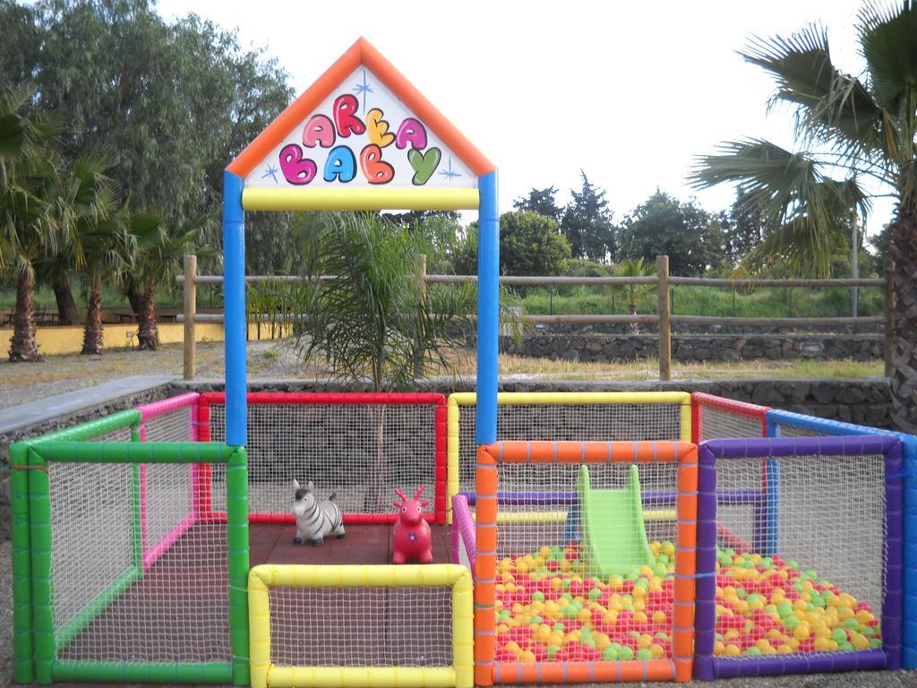 Oasi Del Fiumefreddo Villa ฟิวเมเฟรดโด ดิ ชิซิเลีย ภายนอก รูปภาพ