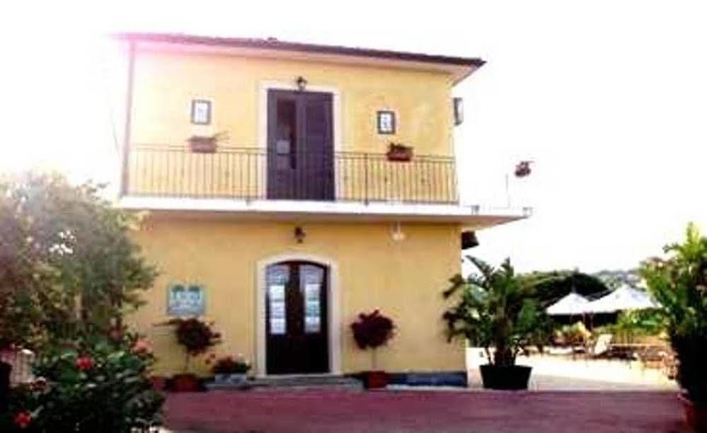 Oasi Del Fiumefreddo Villa ฟิวเมเฟรดโด ดิ ชิซิเลีย ภายนอก รูปภาพ